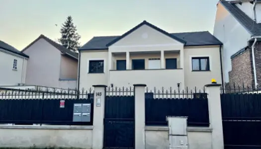 Maison 8 pièces 190 m²