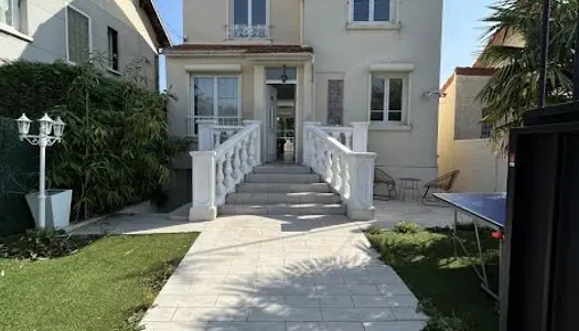 Maison 8 pièces 180 m²