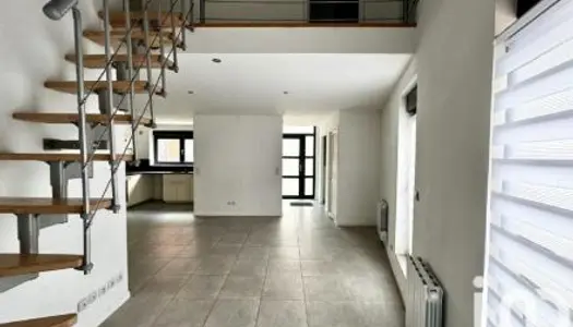 Loft 4 pièces 91 m² 