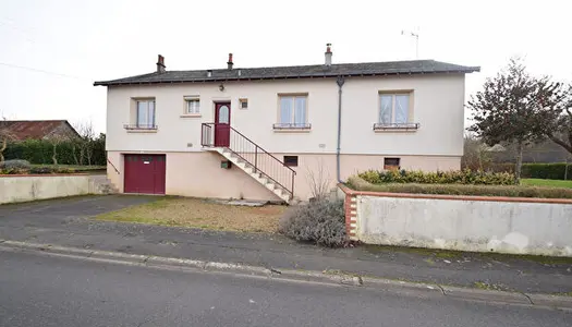 MAISON AVEC BEAU POTENTIEL 7 Min de LA FLECHE