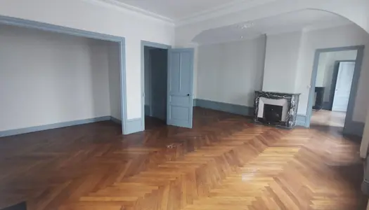 Vente Appartement 150 m² à St Etienne 190 000 €