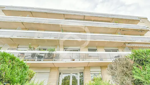 Vente Appartement 67 m² à L Hay les Roses 299 000 €