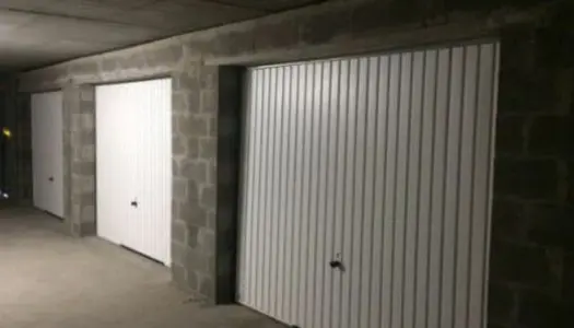 Parking/Garage 