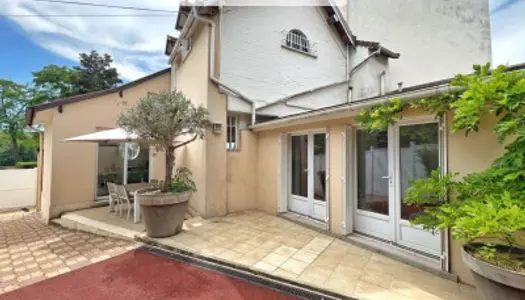 Maison 6 pièces 184 m² 