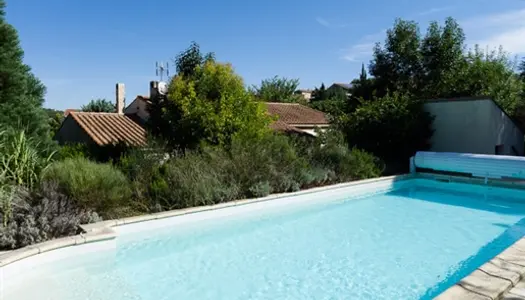 Proche de Limoux, jolie villa de plain pied avec piscine, terrain boisé d'environs 1434 m2 