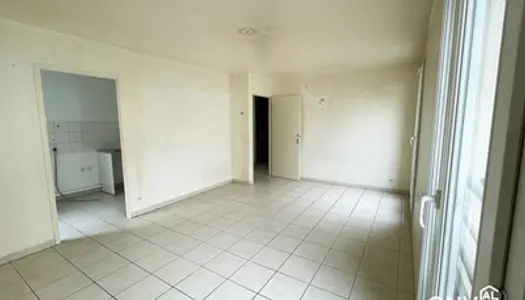 Opportunité rare - Triplex avec garage de 85,41 m²