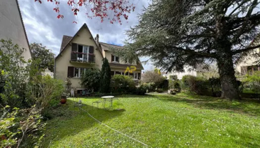 Maison 8 pièces 143 m²