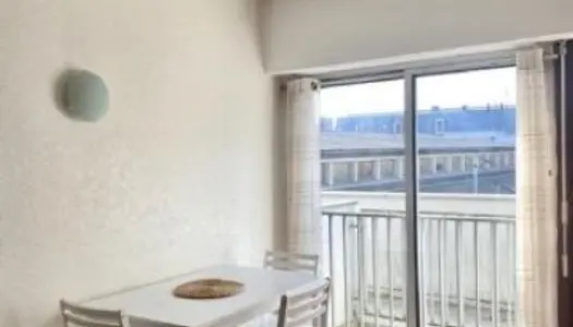 Studio 1 pièce 23 m² 