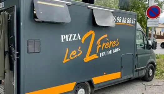 Camion de pizza avec emplacement conventionné