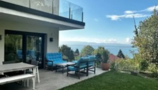 Luxueuse villa de 5 chambres avec vue panoramique sur le Lac Léman 