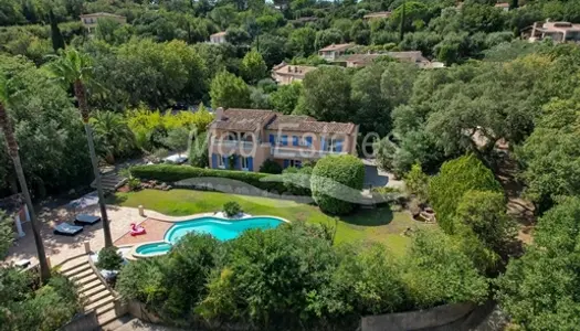 Villa spacieuse de style provençal, idéalement située !