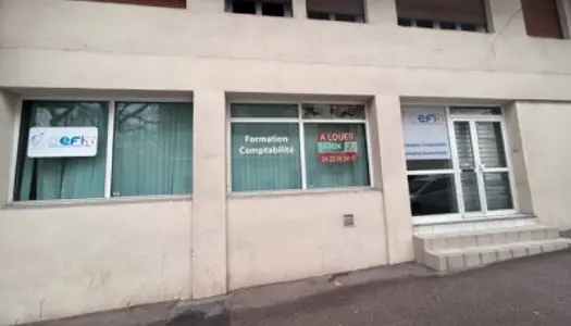 Local commercial 201 m²