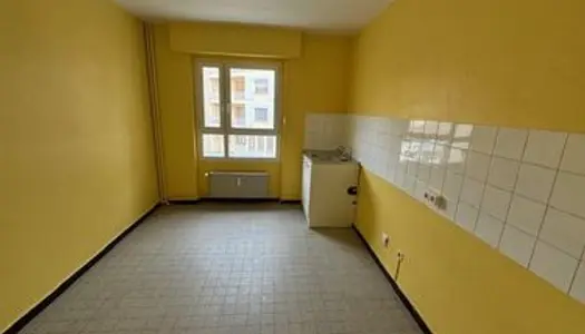 Appartement 4 pièces 77 m² 