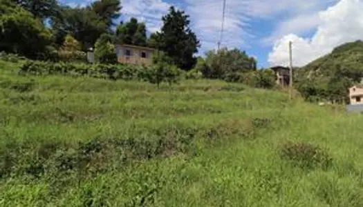 Terrain Constructible À Vendre CONTES 950 m² 