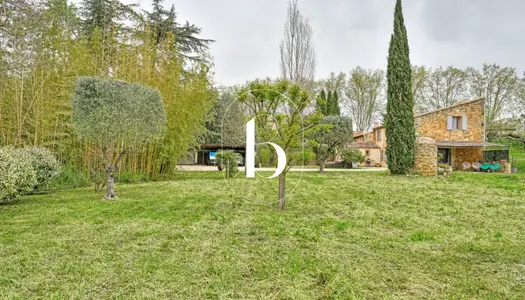 Mas provençal 6 pièces 120 m² 