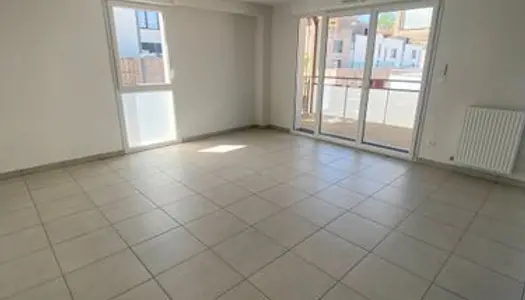 Superbe T3 récent de 68 m² avec balcon et 2 parkings à Ramonville Saint-Agne