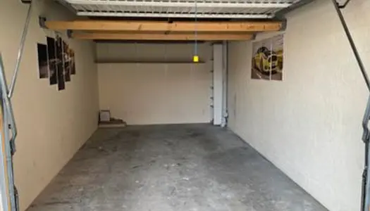 Garage à louer
