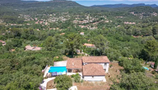 Sollies-Toucas - Propriété en pleine nature à 5 mn du village 