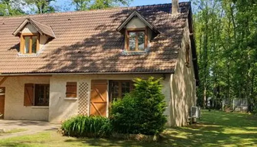 Maison de charme dans un domaine boisé 