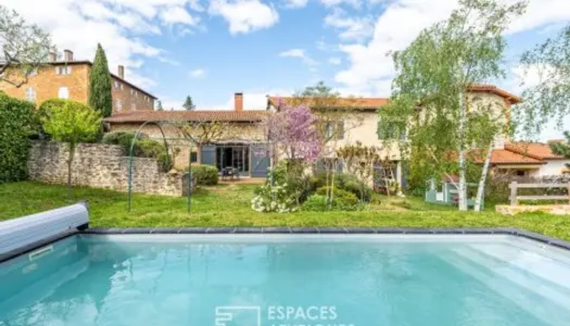 Maison en pierres meublée et rénovée à Saint-Jean-des-Vignes