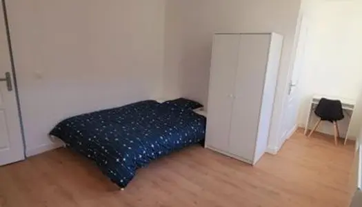 Chambre 1 pièce 113 m² 