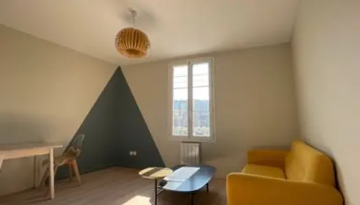 Studio 25 m2 meublé et rénové