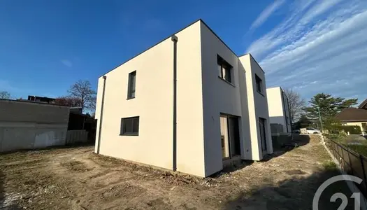 Maison 6 pièces 142 m²