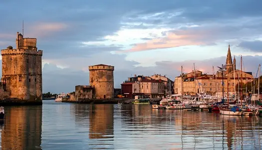 A VENDRE Restaurant 155m2 vieux port de La Rochelle 