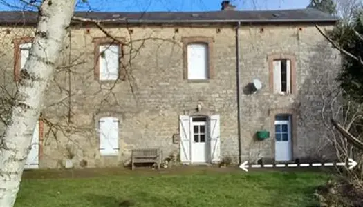 Petite maison de village, ~35m² habitables, 2 pièces, jardin 268m², à rafraîchir