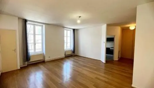 Appartement 3 pièces 77 m² 