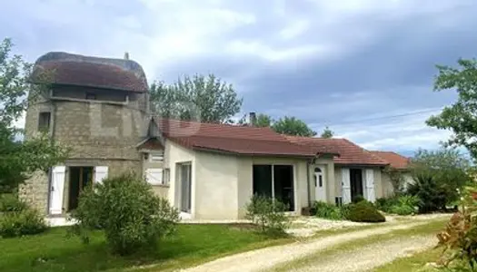 Ancien moulin rénové - 2 Chambres +3 bureaux - Vue dominante et sans vis à vis sur 1 hectare de 