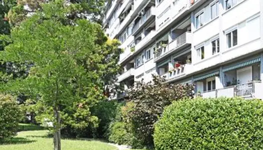 Appartement entièrement rénové à 5 minutes du Métro CUIRE 