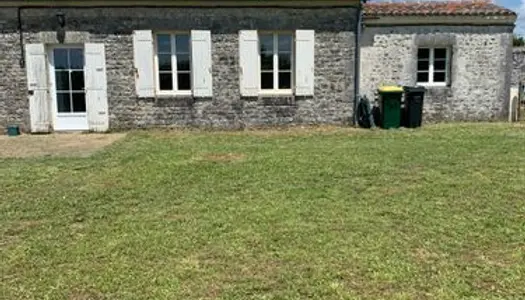 Maison à louer à Gemozac 