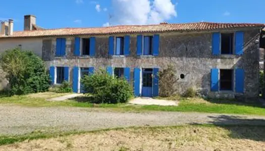 Longère avec terrain en bon état 