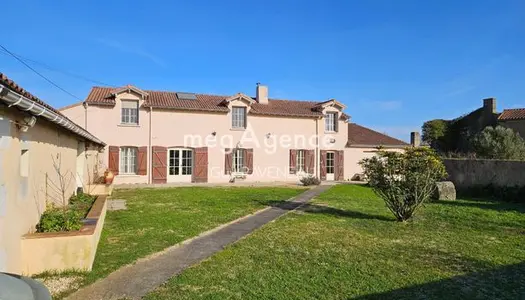 Maison 8 pièces 235 m² 