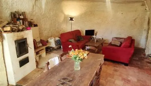 Maison troglodyte 3 pièces 73m² terrain 272m² orienté sud 