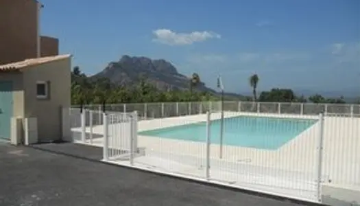 Maison - Villa Location Roquebrune-sur-Argens 4p 80m² 1028€