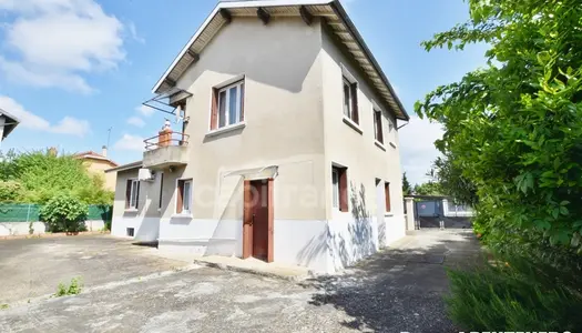 Maison dHabitation avec Entrepôt à Villeurbanne, Quartier Les Brosses 