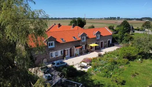 Maison 5 pièces 260 m²