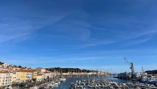 À Port Vendres (66660) Dans un environnement agr