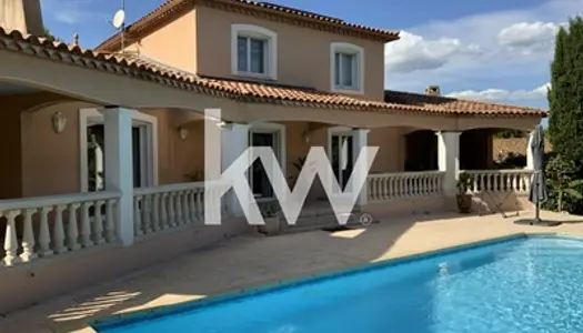 Villa avec piscine 195 m² à SOMMIERES 