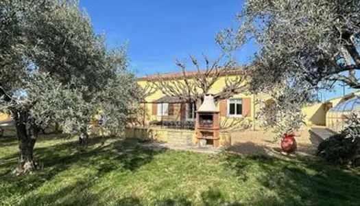 Villa 12 pièces 250 m²