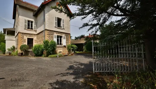 maison à vendre 6 pièces LA CHAPELLE DE GUINCHAY (71) 