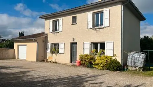 MAISON INDIVIDUELLE FAMILIALE de 110 m² sur terrain sans vis -à-vis de 1488 m² 