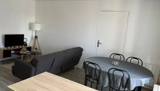 Appartement non meublé au centre de Saint Vit 