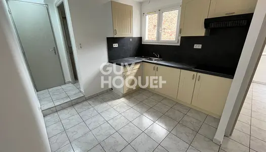 LOCATION d'un appartement T3 (45 m²) à SAINT LAURENT DE LA SALANQUE