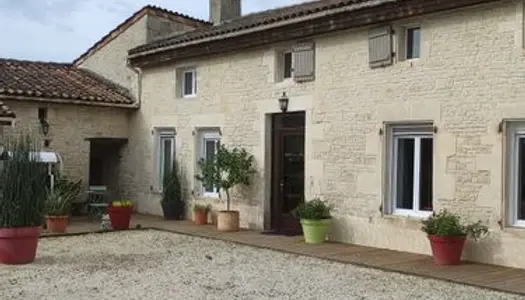 Maison 8 pièces 250 m²