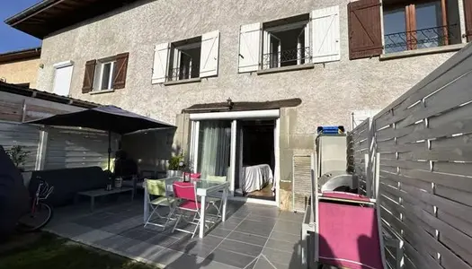 Maison 10 pièces 161 m²