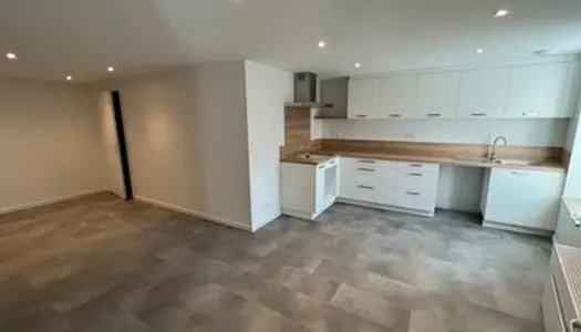 Appartement F2 entièrement rénové R1