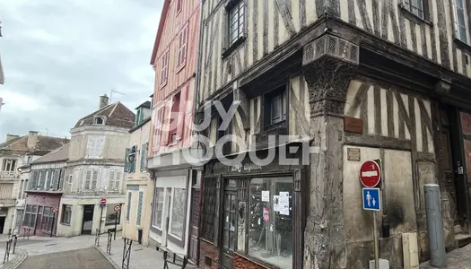 Local commercial, Auxerre 30m² 
